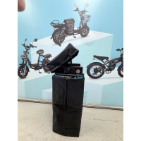 Чехол на аккумулятор Minako Monster 21/30