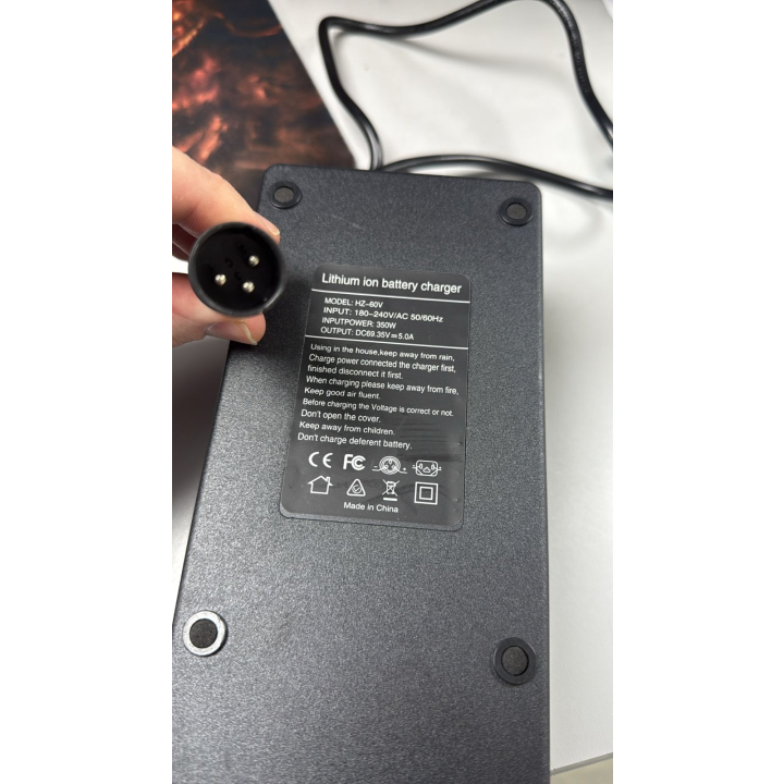 Зарядное устройство 5А 60V "3pin"